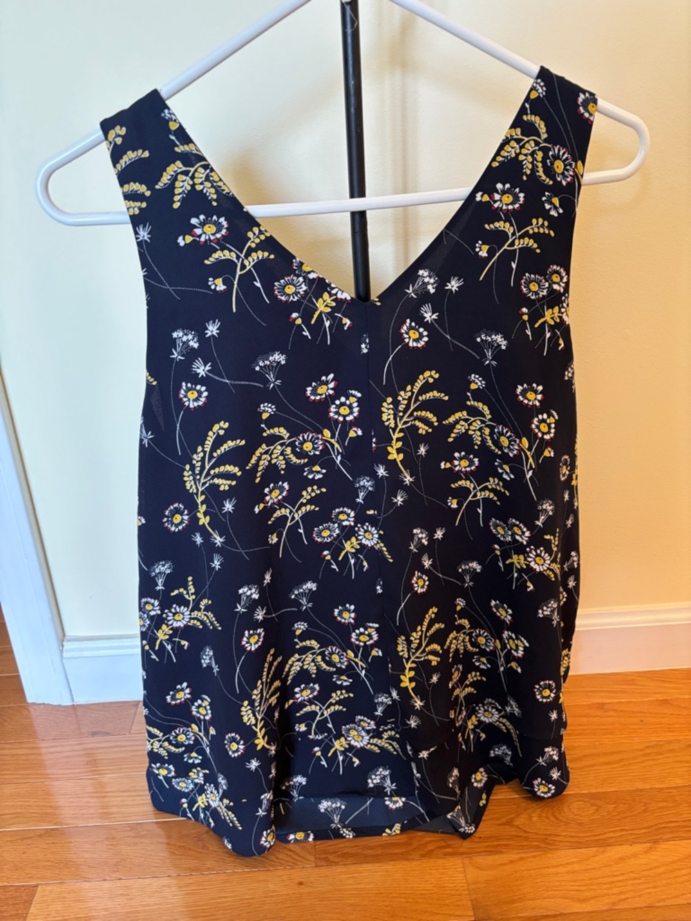 LOFT Navy Floral V-Neck & Back sleeveless top with Yellow and White Blooms